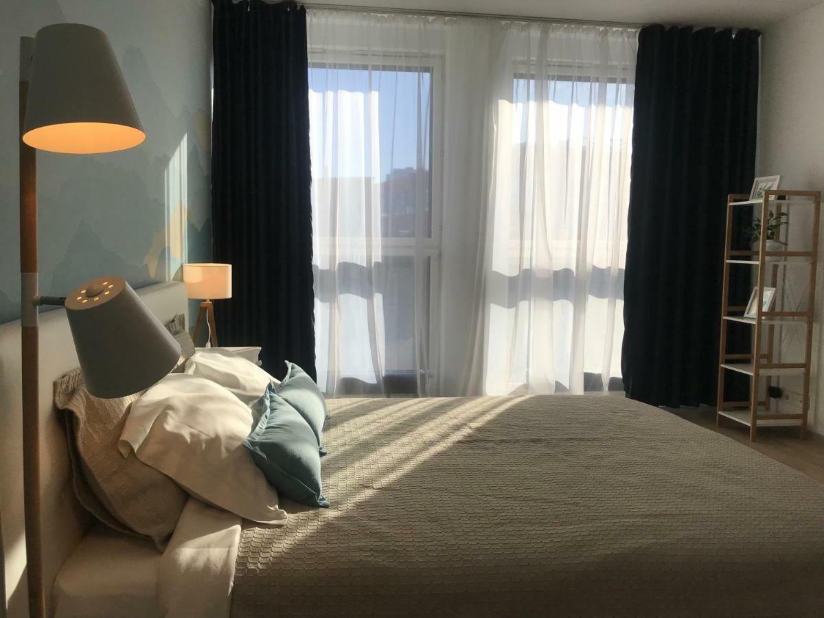 Апартаменты City Centre Studio In Design Quarter Close To Old Town & Harbor Таллин Экстерьер фото